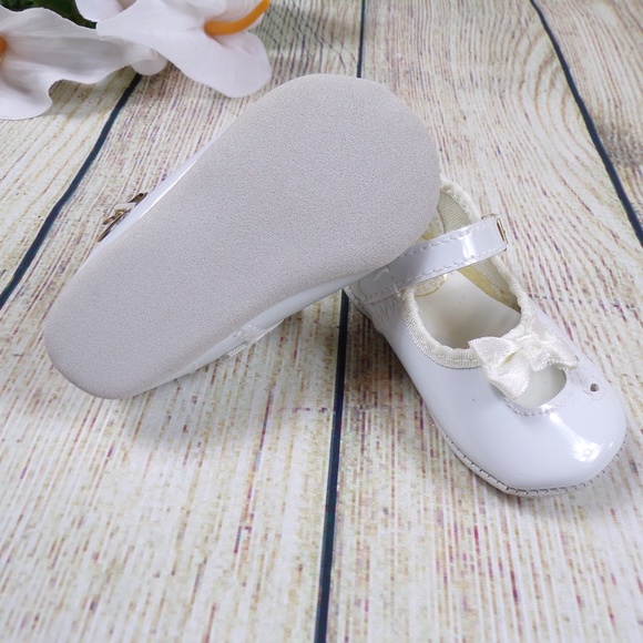 VTG 1998 White Patent Leather Mary Jane Sh… - Picture 4 of 4